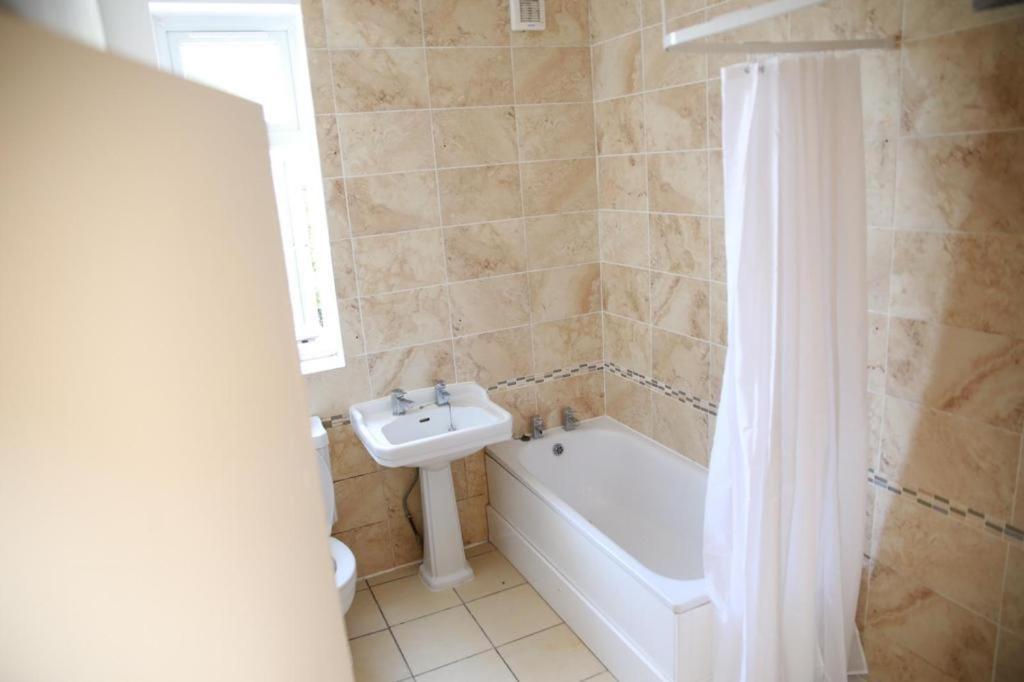 Congress Road Abbeywood Apartment Abbey Wood Luaran gambar